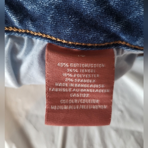 Iyla Blue Women Denim Shorts ,size 10 (32) - Picture 4 of 5
